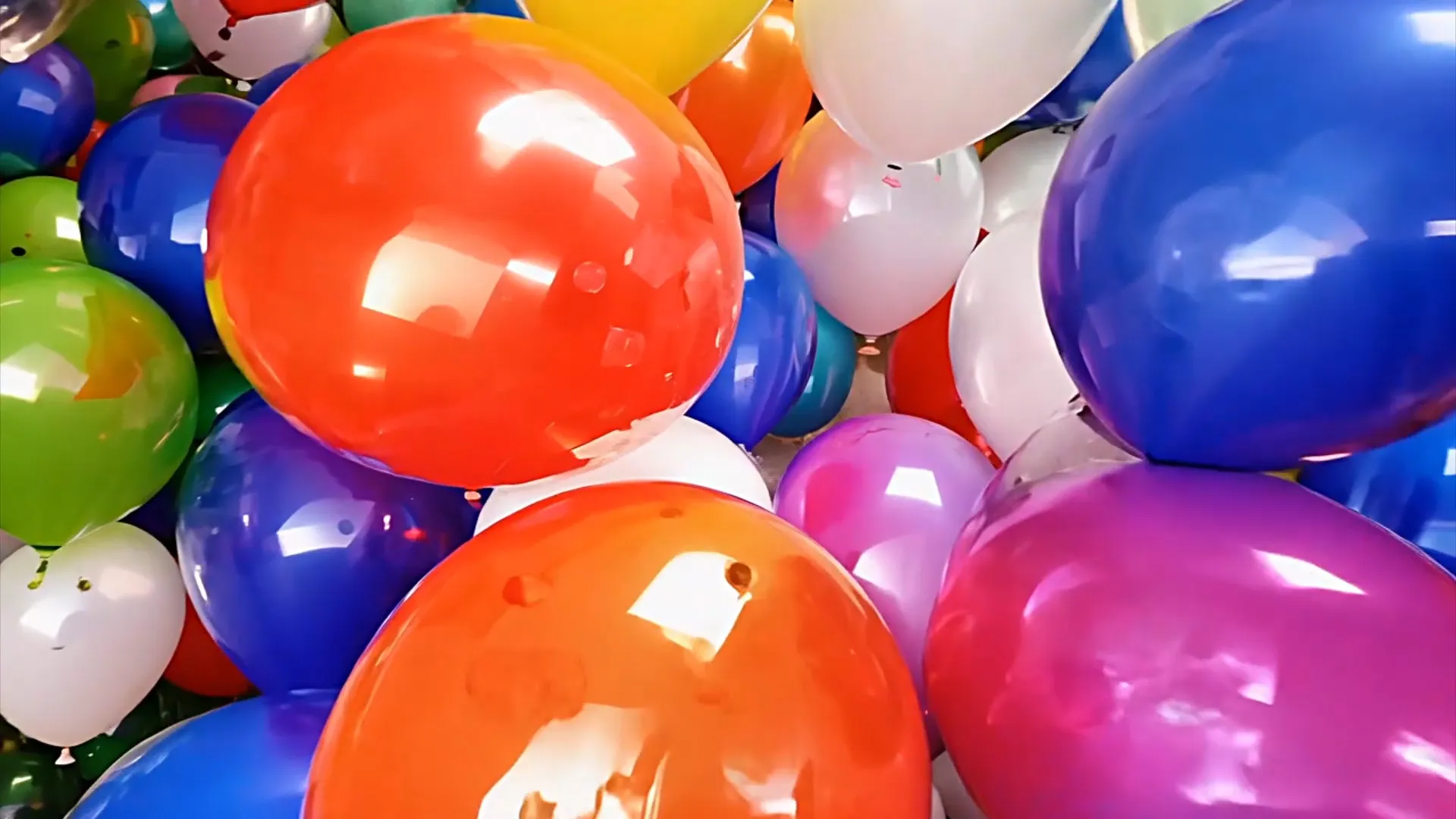 Multicolor Balloon Cluster Overlay for Birthday and Event Videos